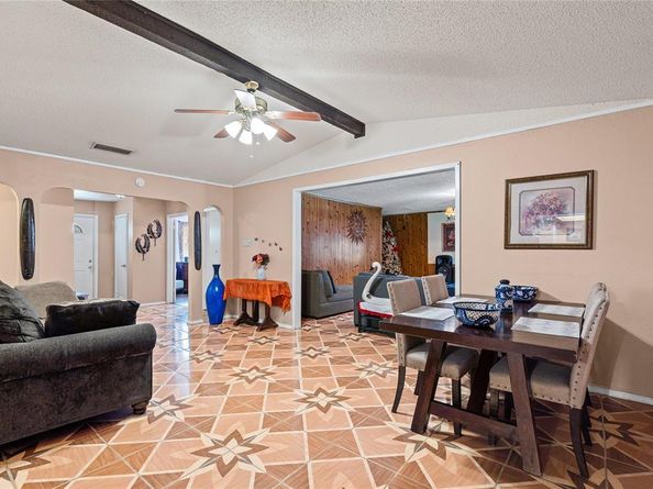 1425  Crockett Street , Garland Texas 75042