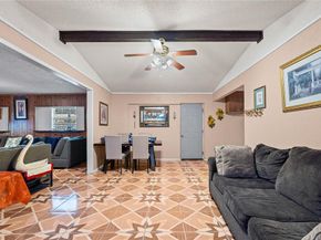 1425  Crockett Street , Garland Texas 75042