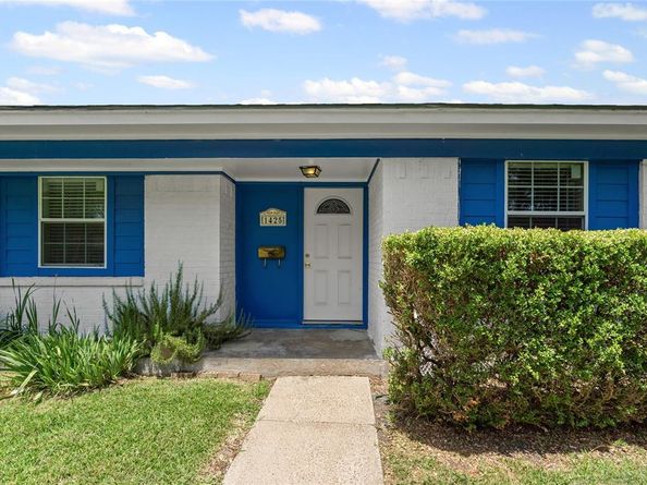 1425  Crockett Street , Garland Texas 75042