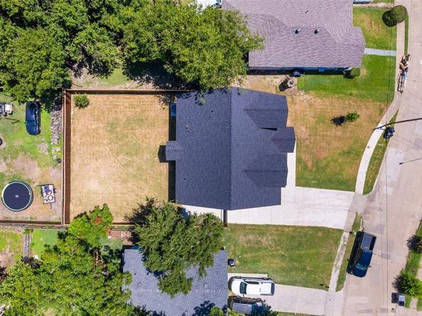 2601  Marburg Street , Dallas Texas 75215