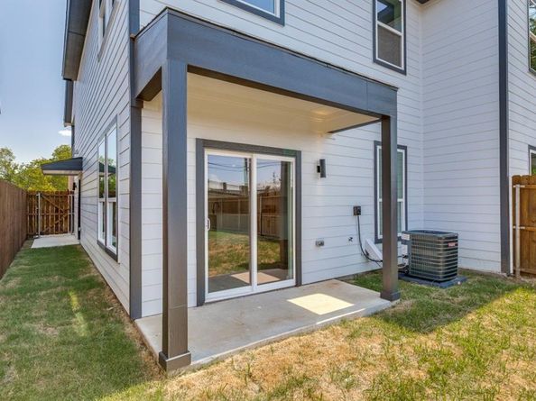 2427  Merlin Street , Dallas Texas 75215