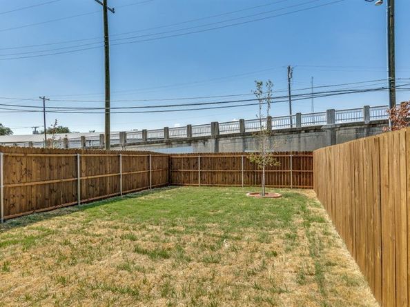 2427  Merlin Street , Dallas Texas 75215