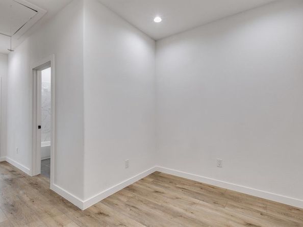 2427  Merlin Street , Dallas Texas 75215