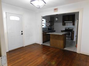 2616  Bowling Green Avenue , Dallas Texas 75216