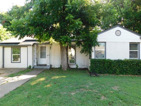 2616  Bowling Green Avenue , Dallas Texas 75216
