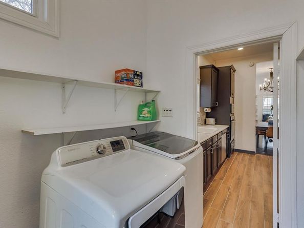 909  Elsbeth Street , Dallas Texas 75208