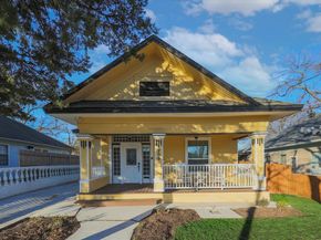 909  Elsbeth Street , Dallas Texas 75208