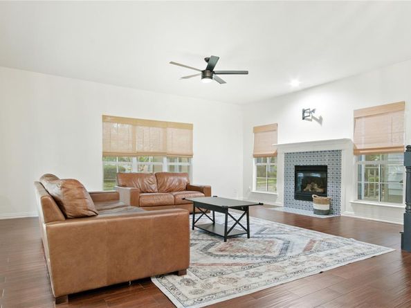 1608  Jasmine Trail , Aubrey Texas 76227