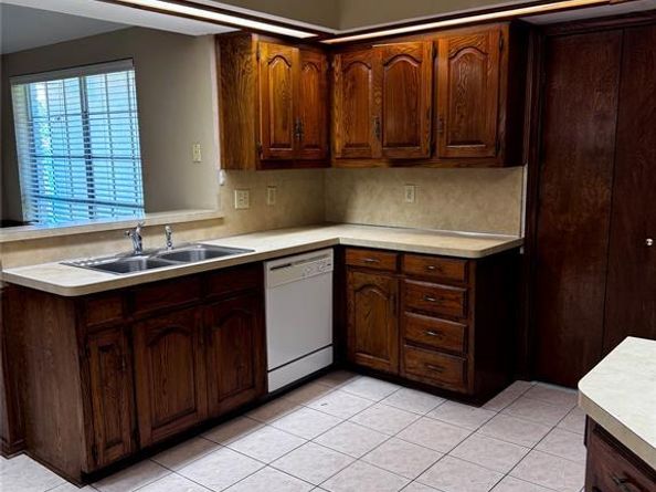 2308  Cliffside Drive , Plano Texas 75023