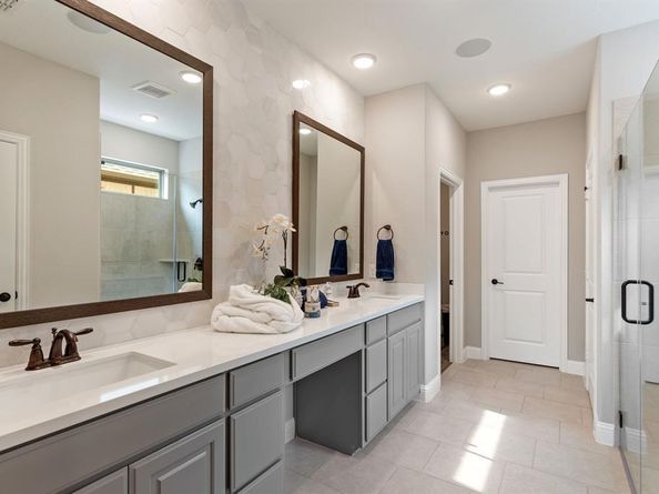 121 S Oak Drive , Oak Point Texas 75068
