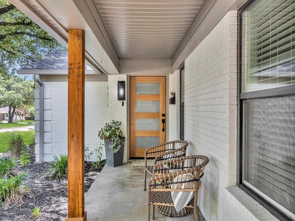 6615  Hialeah Drive , Dallas Texas 75214