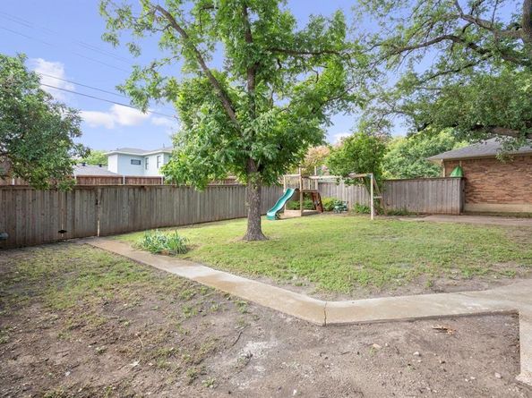 6615  Hialeah Drive , Dallas Texas 75214