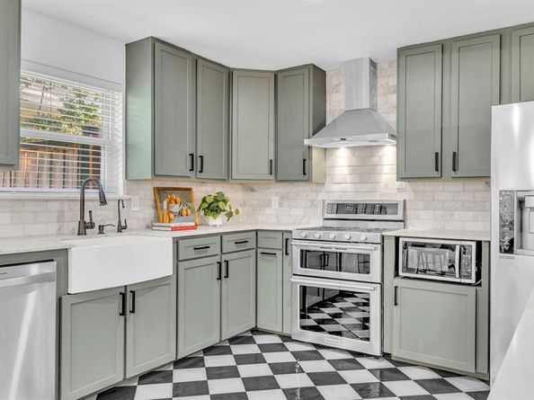 6615  Hialeah Drive , Dallas Texas 75214