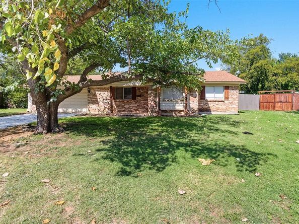 1016  Angela Court , Everman Texas 76140