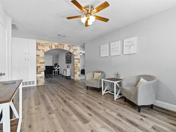 1016  Angela Court , Everman Texas 76140