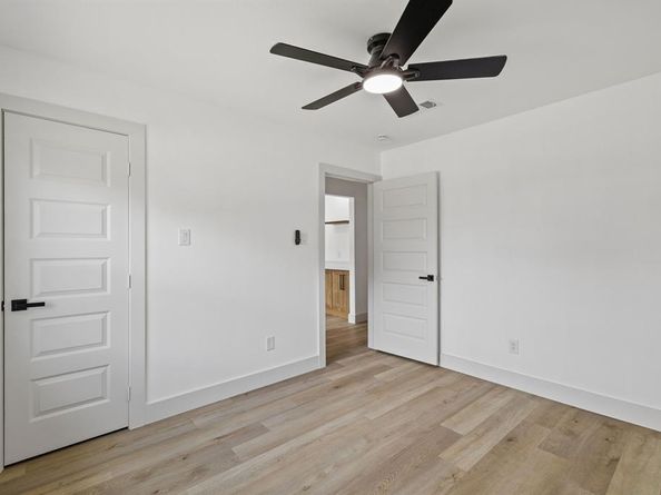 1920  English Street , Irving Texas 75061