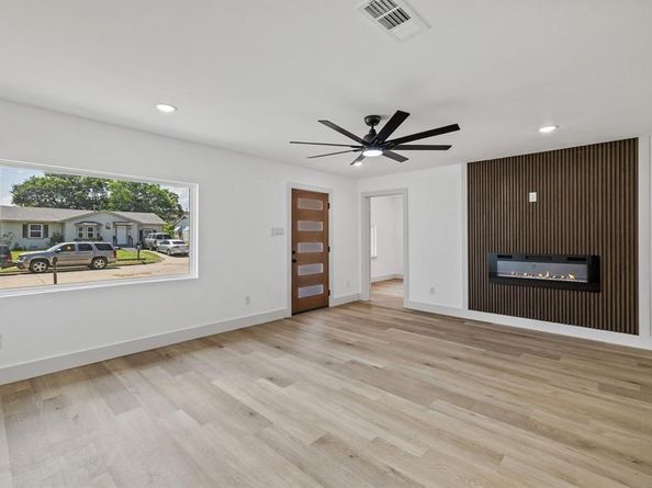 1920  English Street , Irving Texas 75061