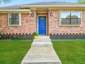 2405  Castle Street , Irving Texas 75038