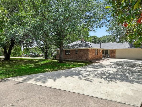 2405  Castle Street , Irving Texas 75038