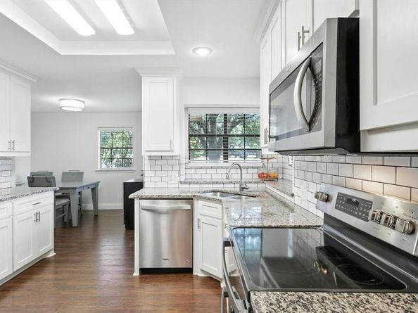 2405  Castle Street , Irving Texas 75038