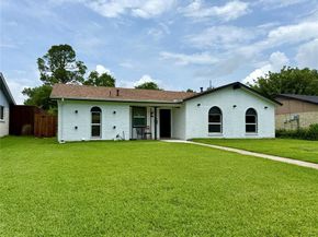 809  longbeach Drive , Garland Texas 75043