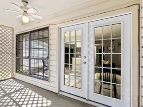 2505  Wedglea Drive  106, Dallas Texas 75211
