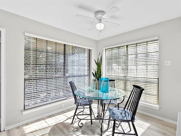 2505  Wedglea Drive  106, Dallas Texas 75211