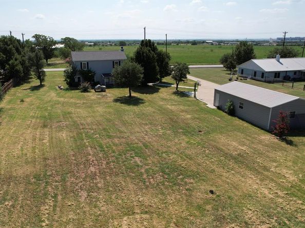 1766  Boss Range Road , Justin Texas 76247