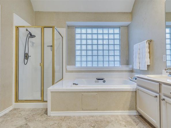 2808  Roundrock  , McKinney Texas 75072