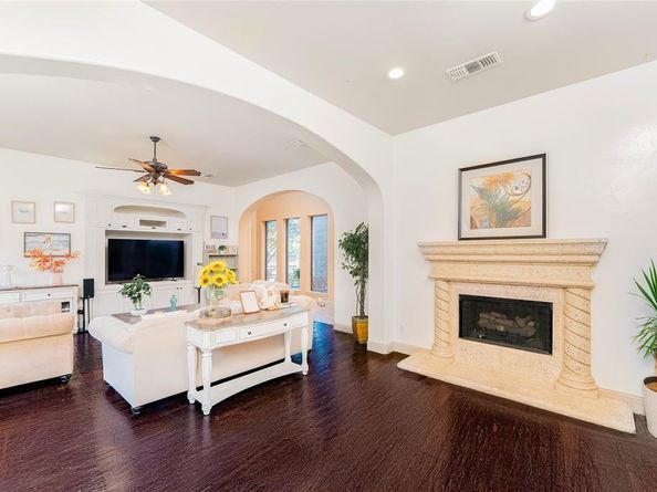 6527  Barcelona  , Irving Texas 75039