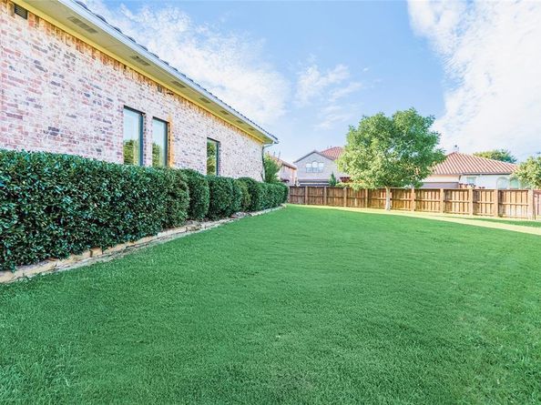 6527  Barcelona  , Irving Texas 75039