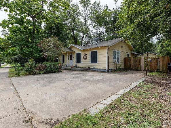 3528  Kellis Street , Fort Worth Texas 76119