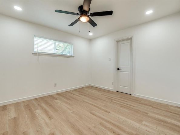 5323  Blaney Way , Dallas Texas 75227