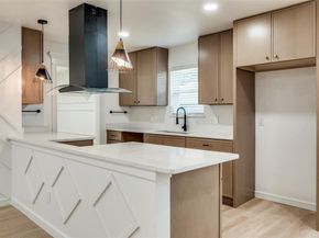 5323  Blaney Way , Dallas Texas 75227