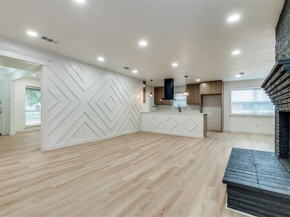 5323  Blaney Way , Dallas Texas 75227