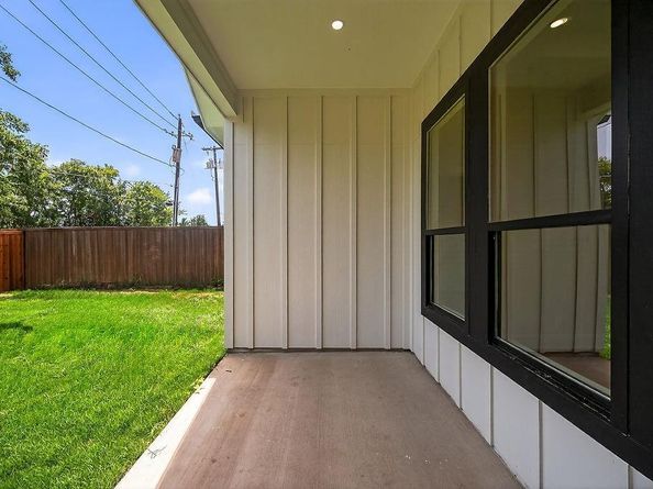 1117  fort worth  , Grand Prairie Texas 75050