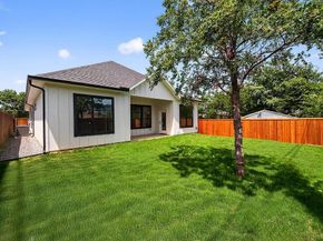 1117  fort worth  , Grand Prairie Texas 75050