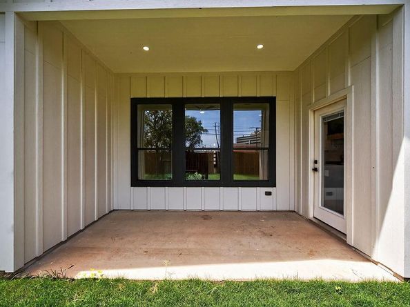 1117  fort worth  , Grand Prairie Texas 75050