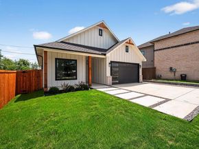 1117  fort worth  , Grand Prairie Texas 75050