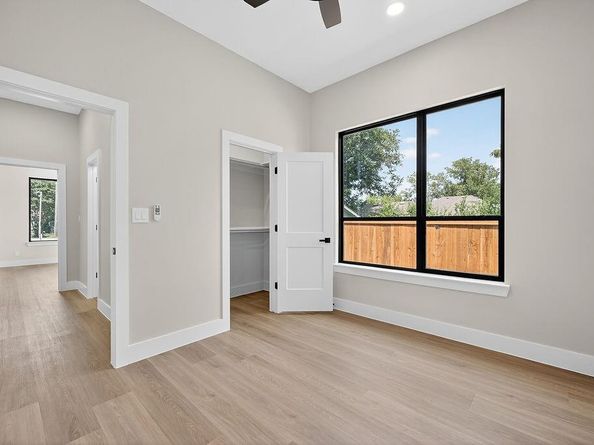 1117  fort worth  , Grand Prairie Texas 75050
