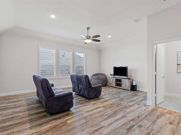 1723  Ellington Drive , Celina Texas 75009
