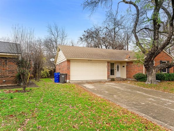 3245  Myra Lane , Farmers Branch Texas 75234