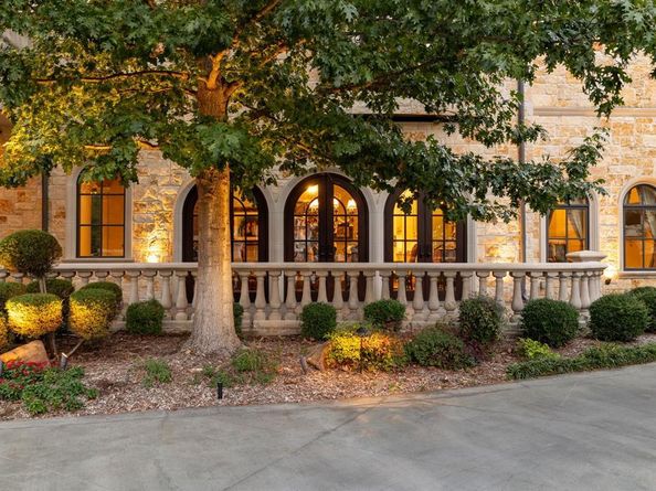 14917  Lake Forest Drive , Addison Texas 75254