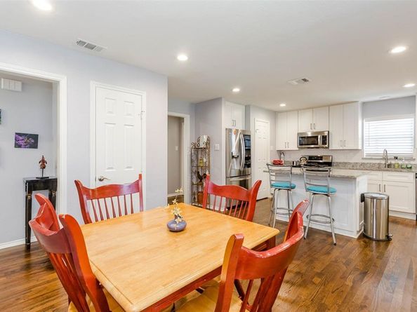 1333 S Pine Street , Grapevine Texas 76051