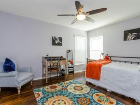1333 S Pine Street , Grapevine Texas 76051