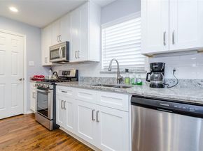 1333 S Pine Street , Grapevine Texas 76051