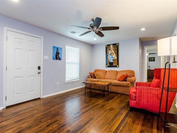 1333 S Pine Street , Grapevine Texas 76051