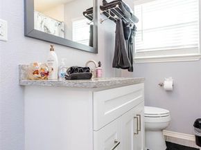 1333 S Pine Street , Grapevine Texas 76051