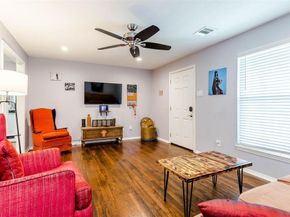 1333 S Pine Street , Grapevine Texas 76051