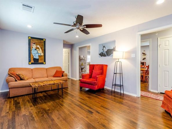1333 S Pine Street , Grapevine Texas 76051